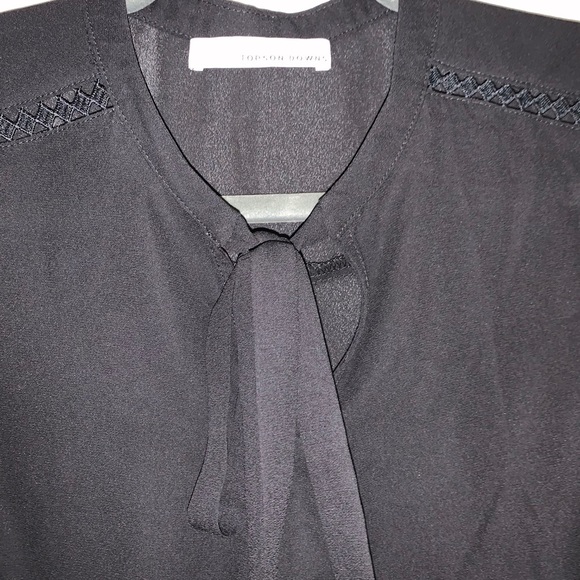 Topson Downs black sleeveless tank. Small - Picture 2 of 7